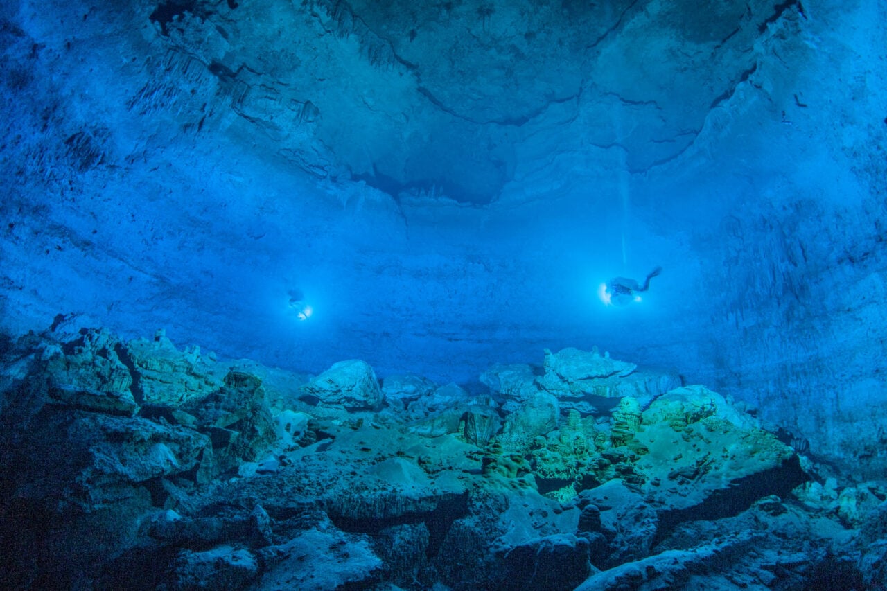 Explorers Uncover Ancient Secrets of Yucatán’s Hoyo Negro Cave