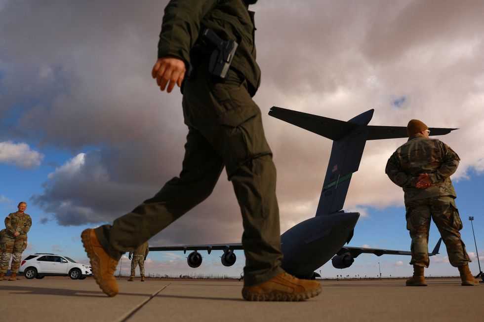 Veteran Lawmakers Urge Military to Resist Illegal Orders from Trump