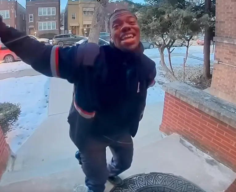 Chicago Mailman Melodies Brighten Grieving Grandma’s Day