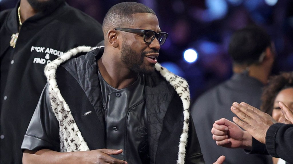 Floyd Mayweather Confirms Boxing Comeback Against Mike Tyson